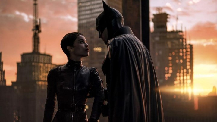 Batman talks to Catwoman in The Batman.