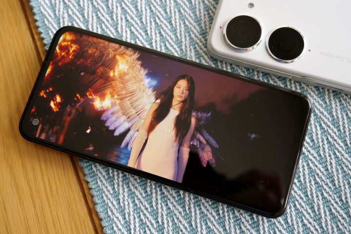 The Asus Zenfone 10 playing a video.