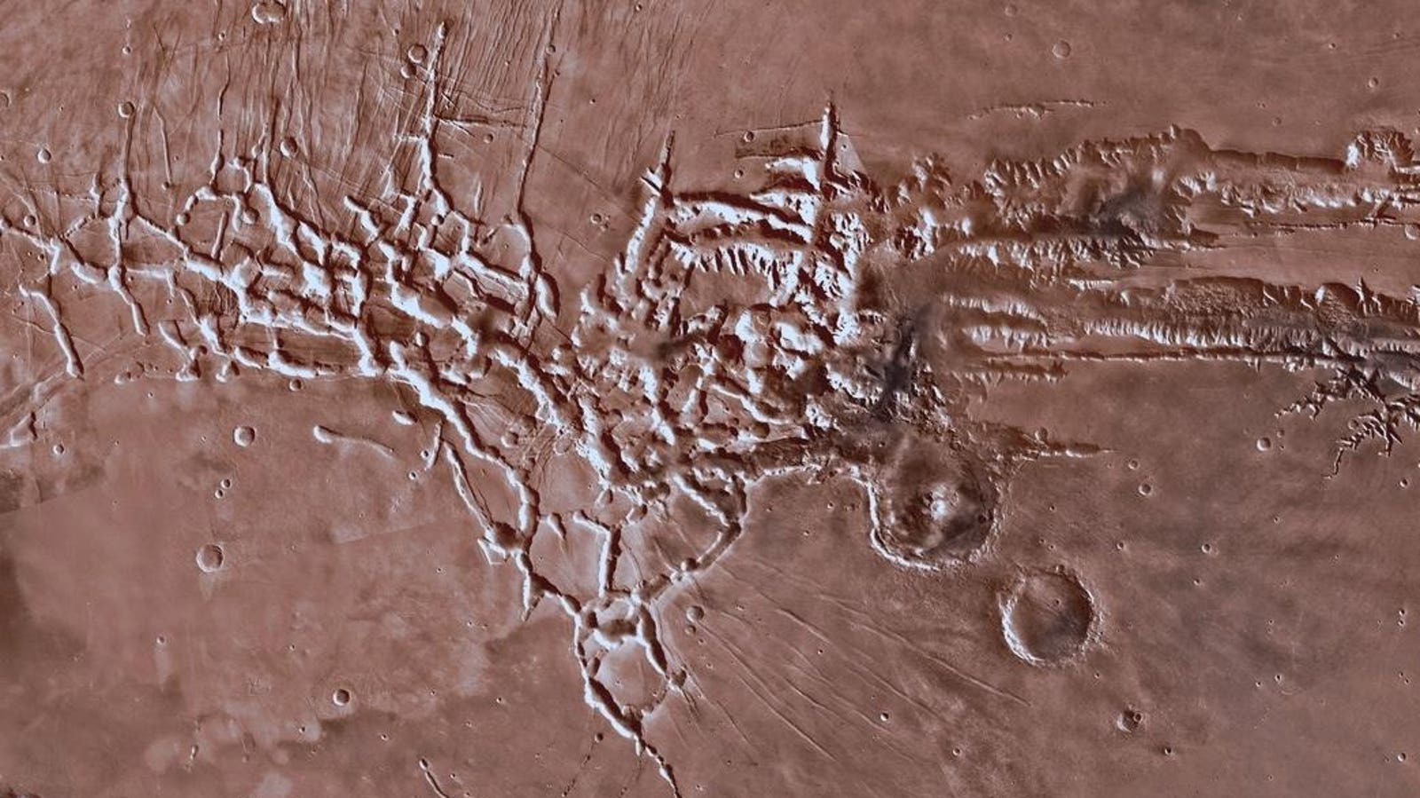 Ученые обнаружили Гигантский Вулкан На Марсе, Скрывающийся У Всех На Виду