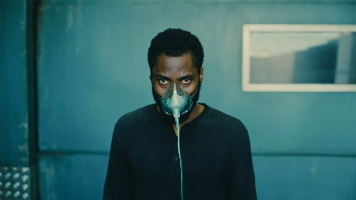 John David Washington wearing a mask in Tenet.