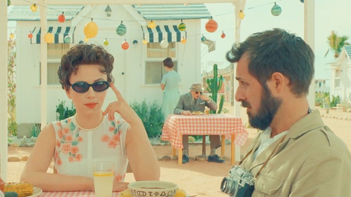 Jason Schwartzman and Scarlett Johansson in Asteroid City.