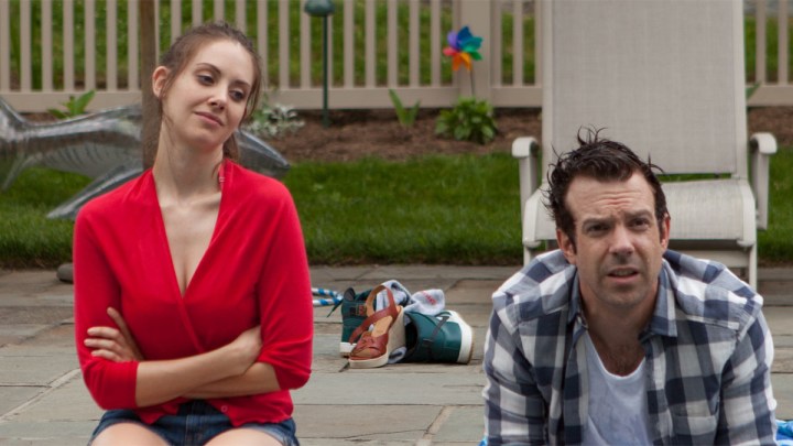 Alison Brie and Jason Sudeikis in Sleeping With Other People.