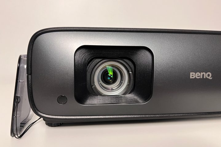 The lens of the BenQ4550i 4K LED projector.