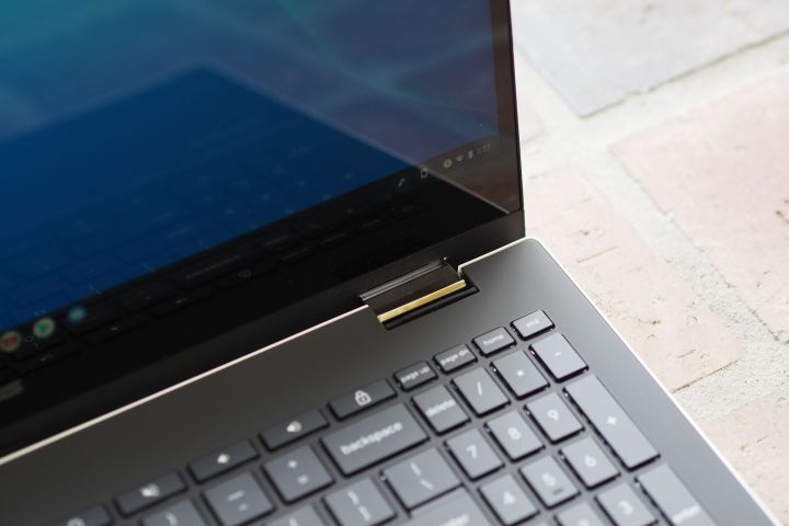 The hinge and keyboard of the Asus Chromebook Flip CX5.