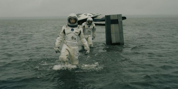 The team lands on a shallow ocean planet in Interstellar.