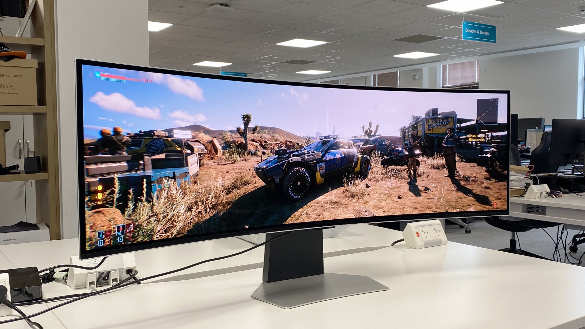 Samsung Odyssey OLED G9 49-inch panel up close